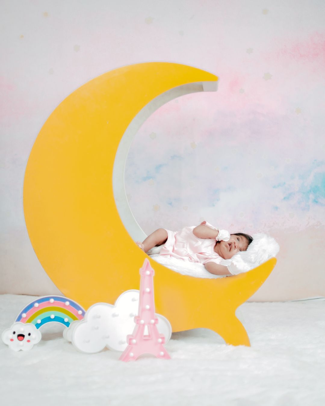 Creative Baby Portraits Wide Angle